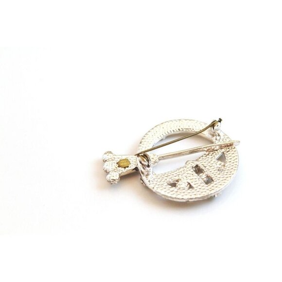 Vintage Celtic Brooch With Emerald Green Stones Silver Pin - Picture 4 of 4